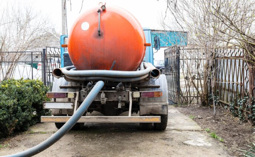 How Septic Tank Pumping Keeps Your Septic System Working Efficiently